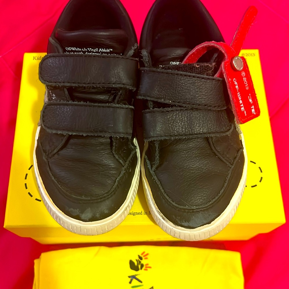 OFF WHITE!!worn couple of times  with box and dust bag boy or girl - Picture 3 of 6
